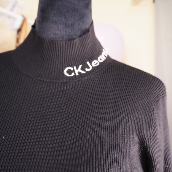 Calvin Klein Black long sleeve - Picture 3 of 3